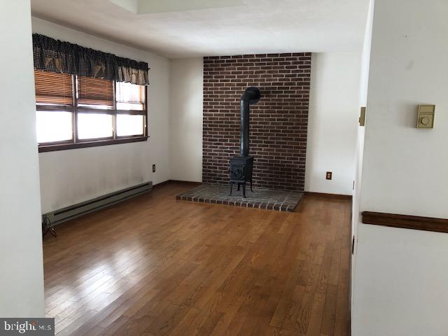 10 Picnic Woods Circle Lititz, PA 17543 - Photo 2 of 16