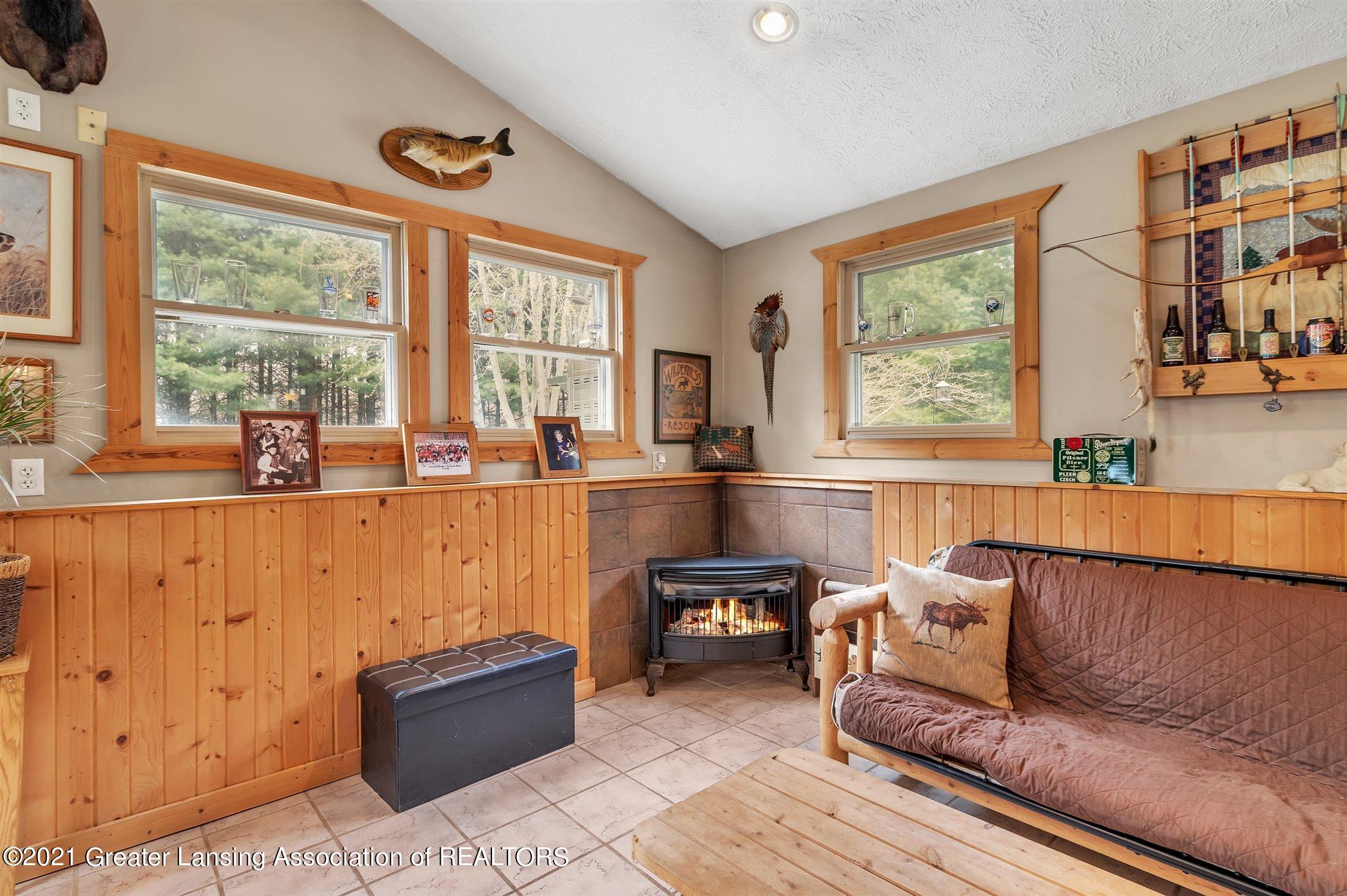 935 North Onondaga Road Holt, MI 48842 - Photo 26 of 51 26-935-N-Onodaga-Rd-WindowStill-Real-Est