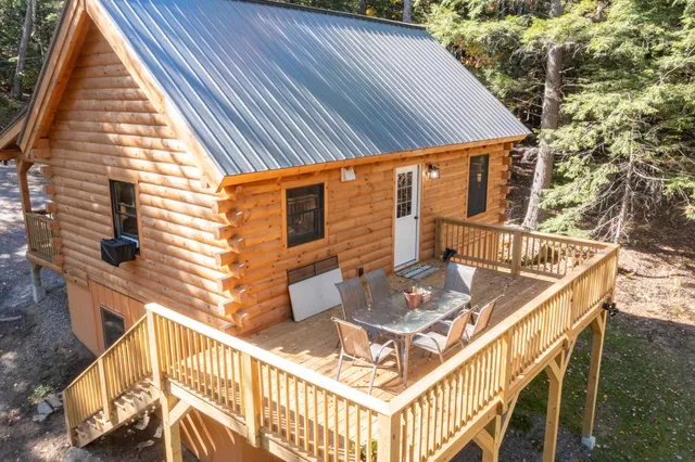 $395,000 | 53 Rogers Road, Haverhill, NH 03785