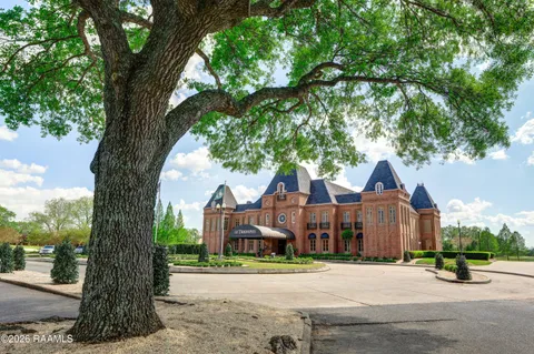 $599,900 | 104 Mission Hills Drive, Broussard, LA 70518