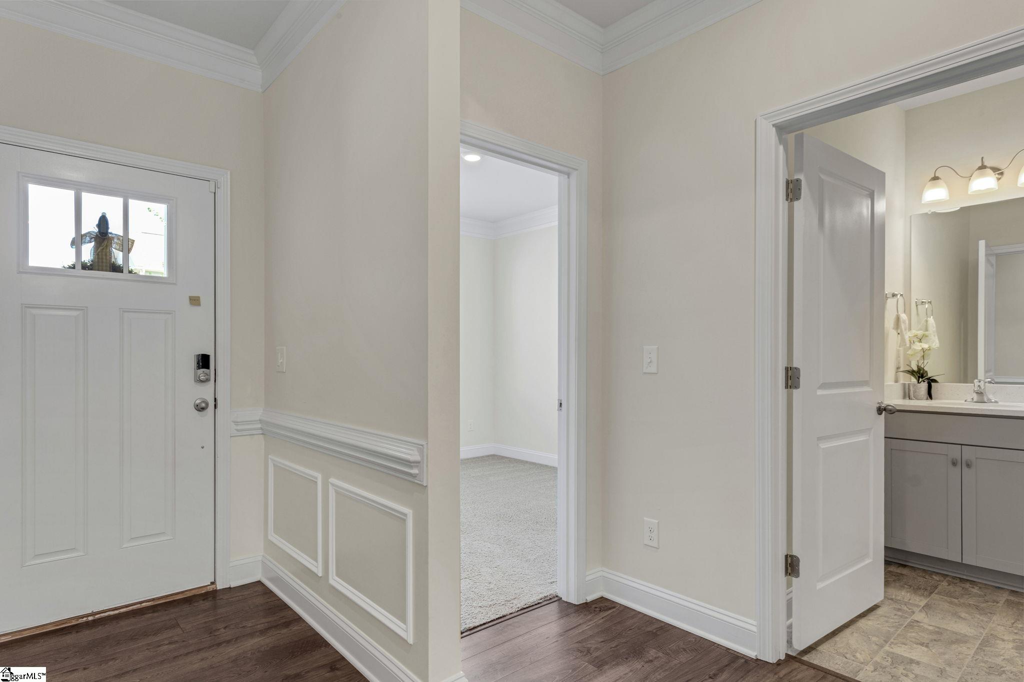129 Yellow Fox Road Greer, SC 29650 - Photo 6 of 37 Gallery Image 6