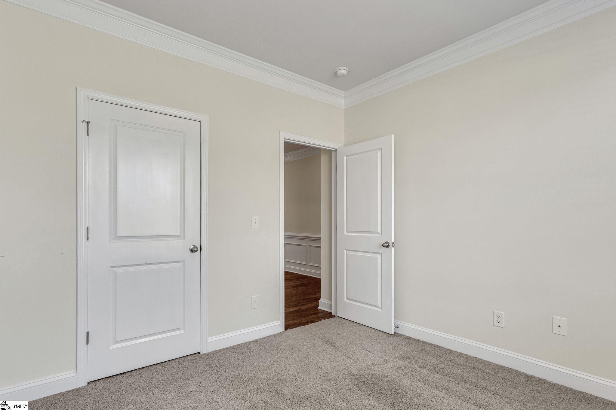 129 Yellow Fox Road Greer, SC 29650 - Photo 8 of 37 Gallery Image 8