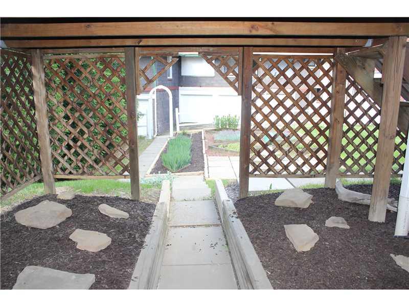 104 Summit Street Butler, PA 16001 - Photo 21 of 22 Patio/Deck.