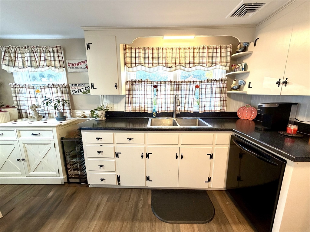 32 Joyce Terrace Whitman, MA 02382 - Photo 7 of 22