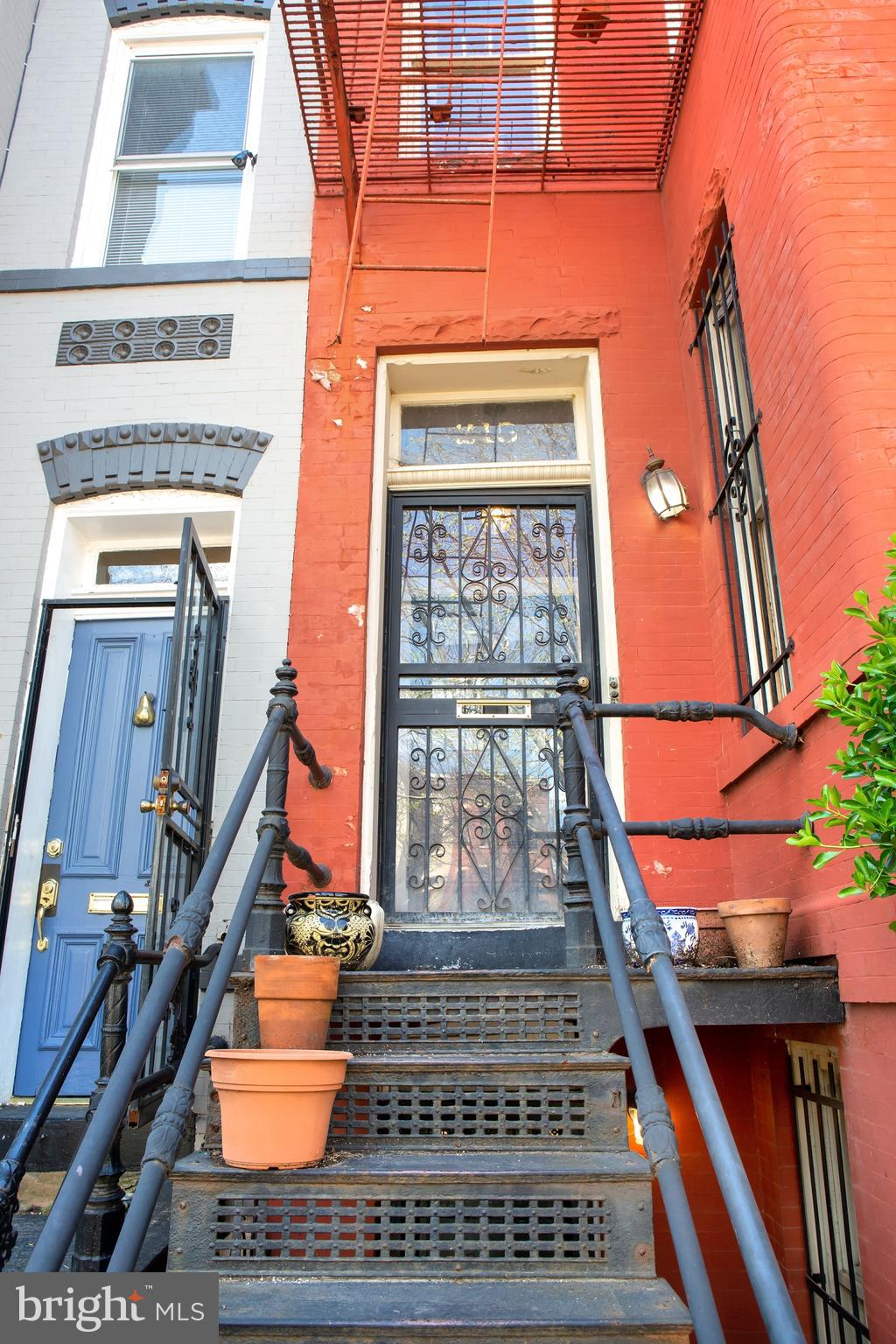 215 5th Street Southeast Washington, DC 20003 - Photo 2 of 53 Main Level Building Entry