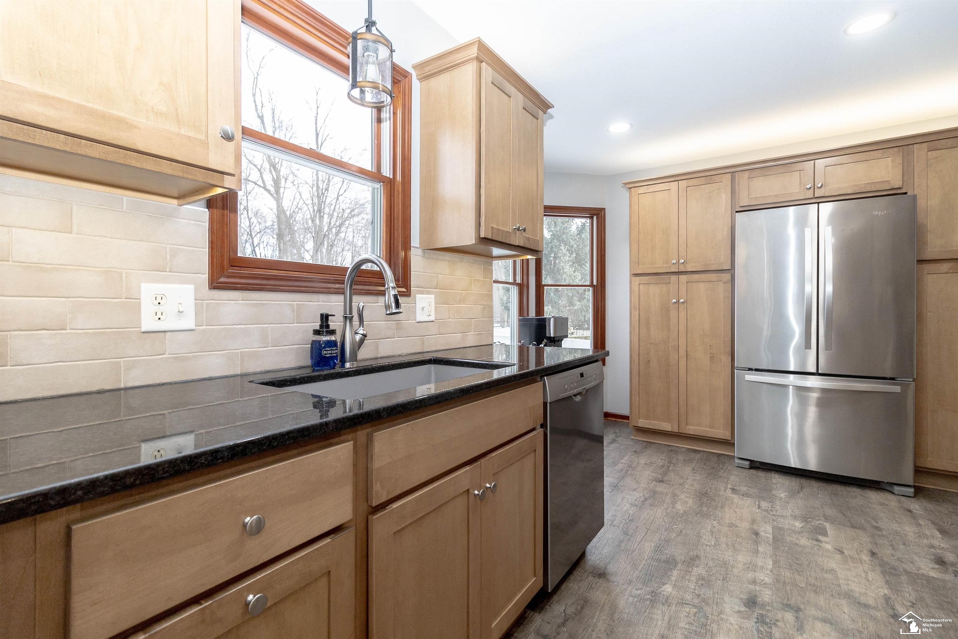 8450 Summerfield Road Lambertville, MI 48144 - Photo 13 of 44 50165295-57359eaf-6fb7-4953-aa9a-60b141ee9fef.JPG