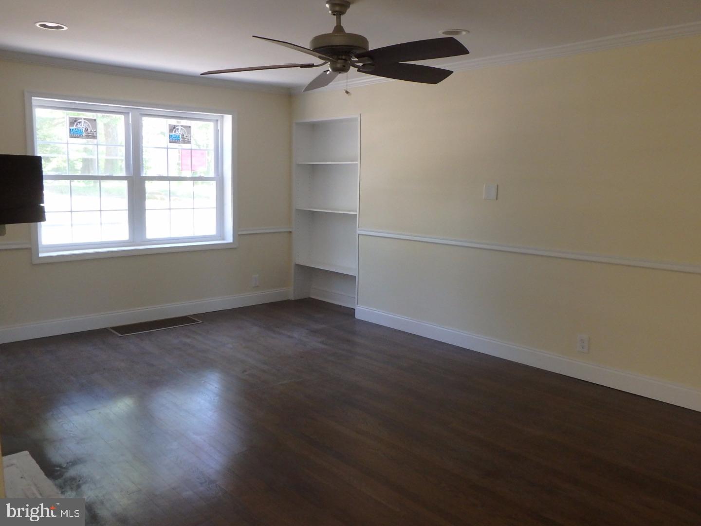 430 Rices Mill Road Cheltenham, PA 19095 - Photo 8 of 25 Living Room