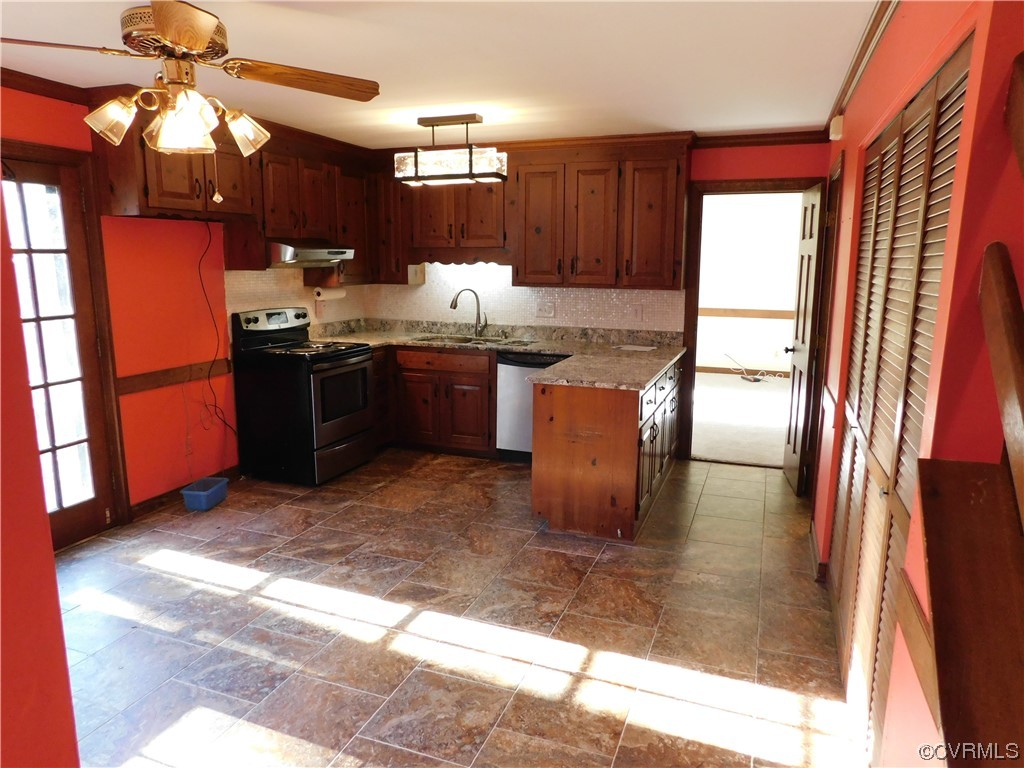 847 Cowan Road North Chesterfield, VA 23235 - Photo 8 of 22 Gallery Image 8