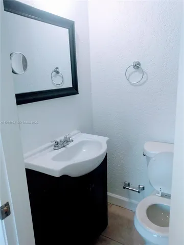 $1,300 | 980 Northwest 109th Street, Unit BREAR, Miami, FL 33168