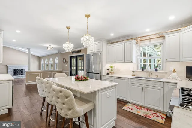 $875,000 | 6 Abington Road, Mount Laurel, NJ 08054