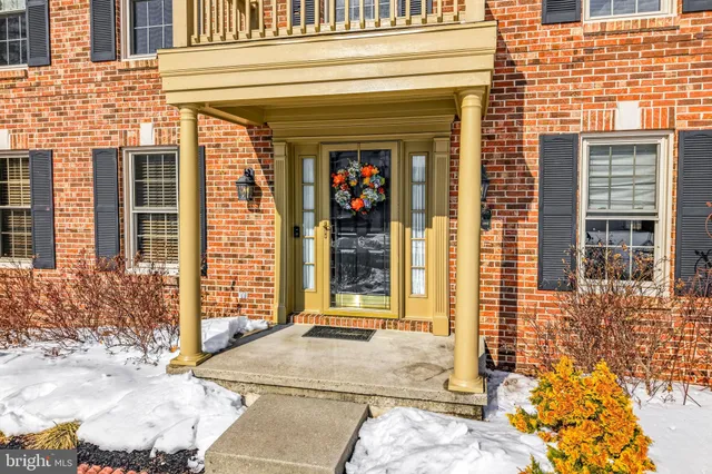 $875,000 | 6 Abington Road, Mount Laurel, NJ 08054