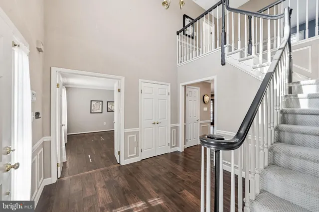 $875,000 | 6 Abington Road, Mount Laurel, NJ 08054