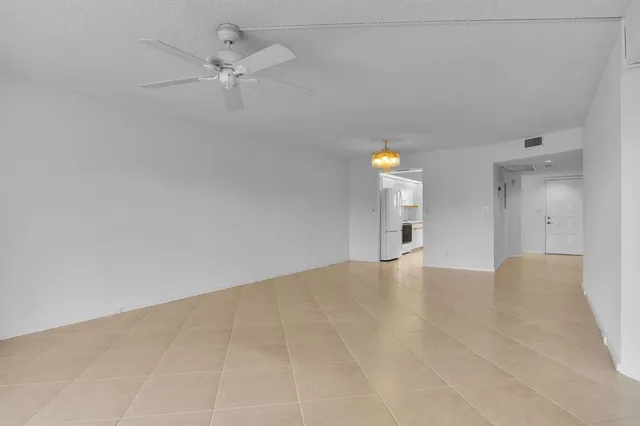 $137,000 | 1601 Abaco Drive, Unit D4, Coconut Creek, FL 33066