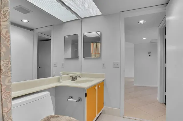 $137,000 | 1601 Abaco Drive, Unit D4, Coconut Creek, FL 33066