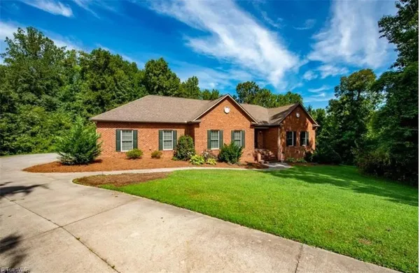 $2,200 | 123 Pleasant Drive, Thomasville, NC 27360