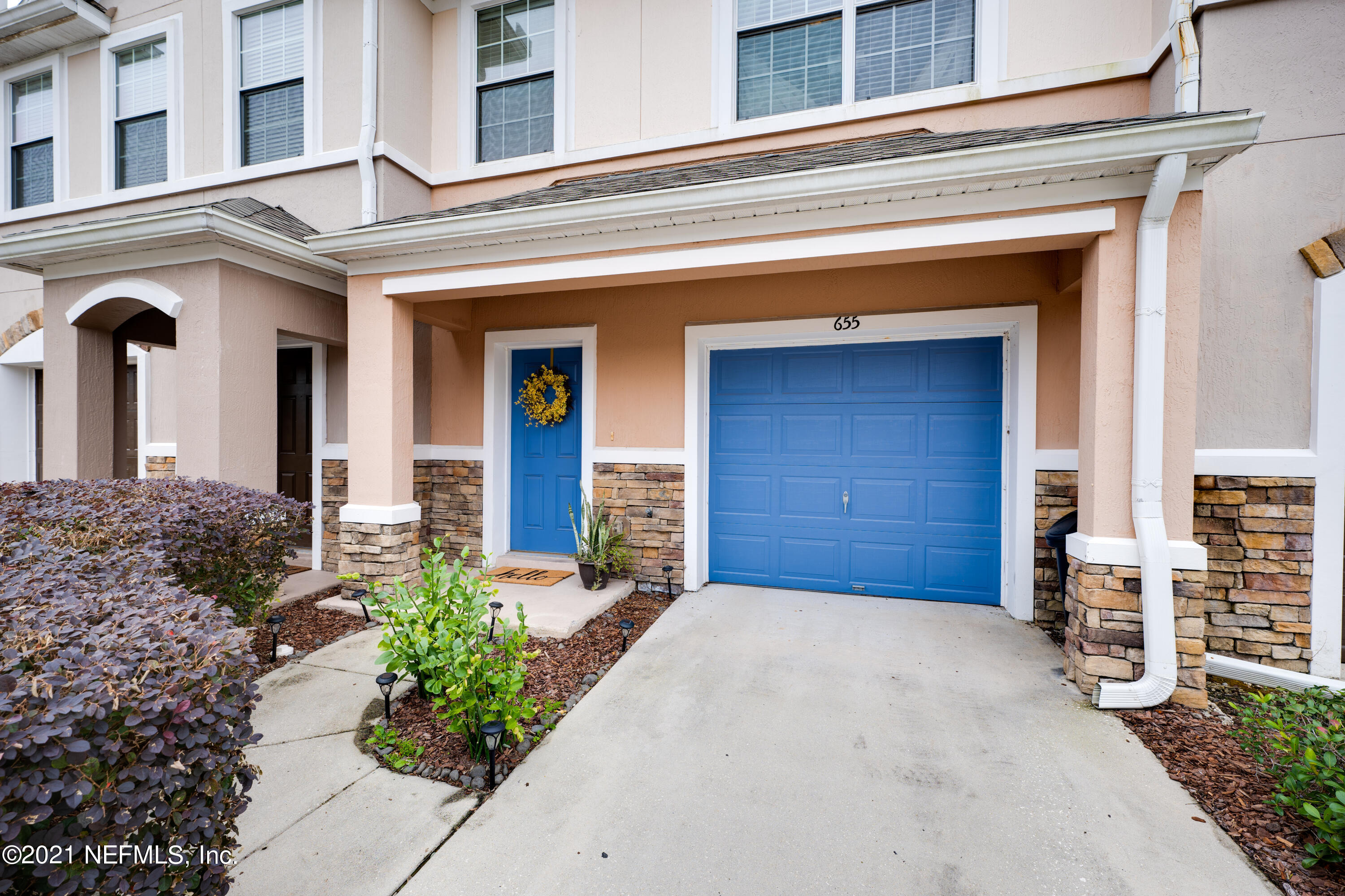 655 Crystal Way Orange Park, FL 32065 - Photo 2 of 37 Beautiful Walk Up