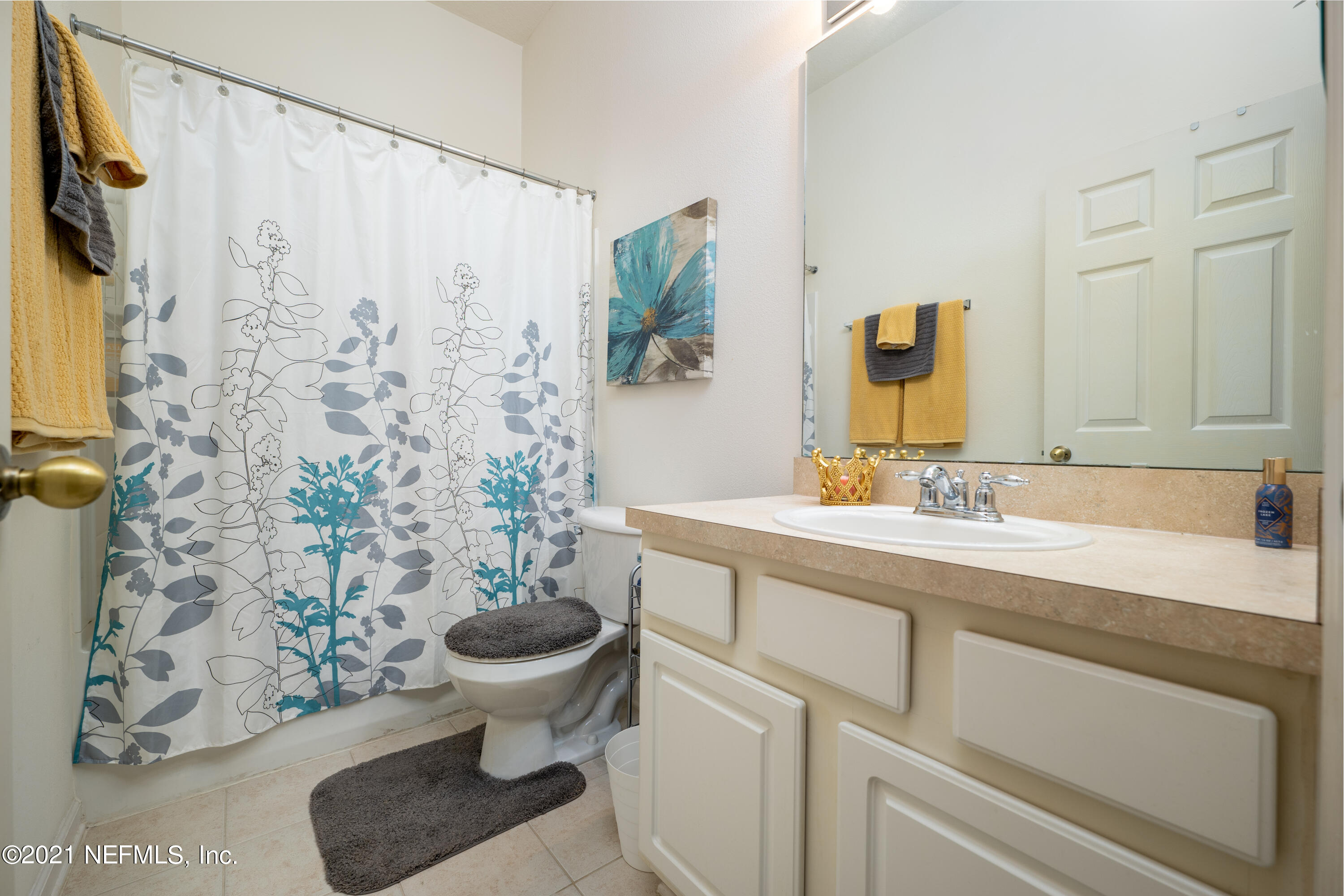 655 Crystal Way Orange Park, FL 32065 - Photo 28 of 37 Second Bathroom