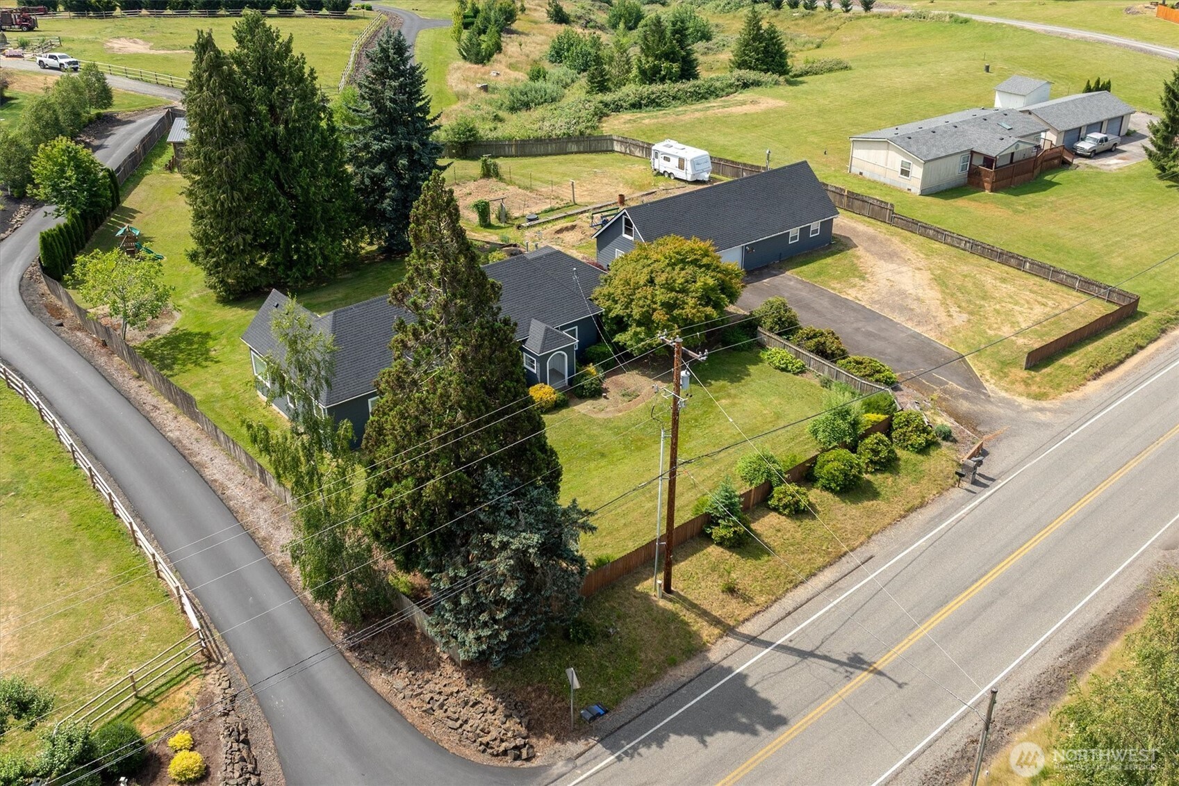 2102 Mt Brynion Road Kelso, WA 98626 - Photo 31 of 35