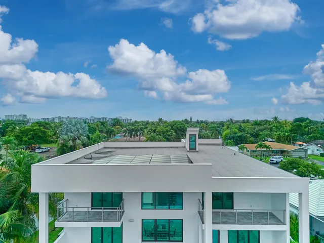 $4,999,888 | 2751 Northeast 22nd Court, Pompano Beach, FL 33062