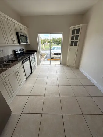 $2,500 | 6912 Northwest 179th Street, Unit 106, Hialeah, FL 33015