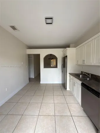 $2,500 | 6912 Northwest 179th Street, Unit 106, Hialeah, FL 33015