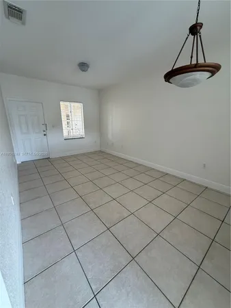 $2,500 | 6912 Northwest 179th Street, Unit 106, Hialeah, FL 33015