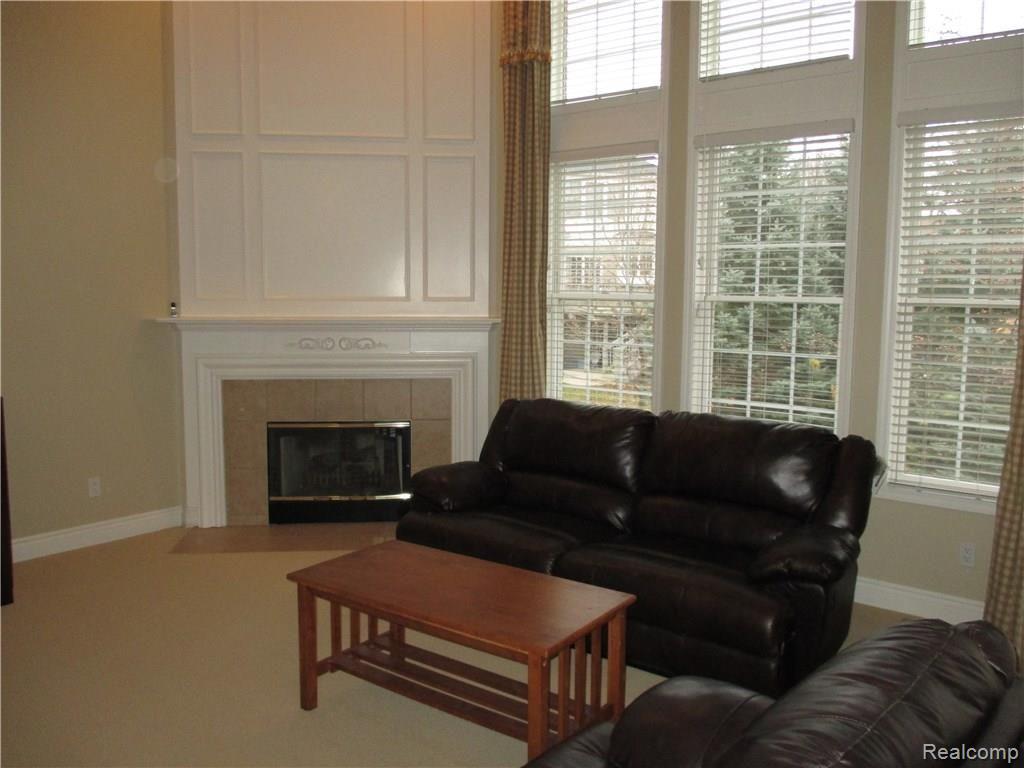 3739 Woodmonte Drive Rochester, MI 48306 - Photo 14 of 42 IMG_2085.JPG