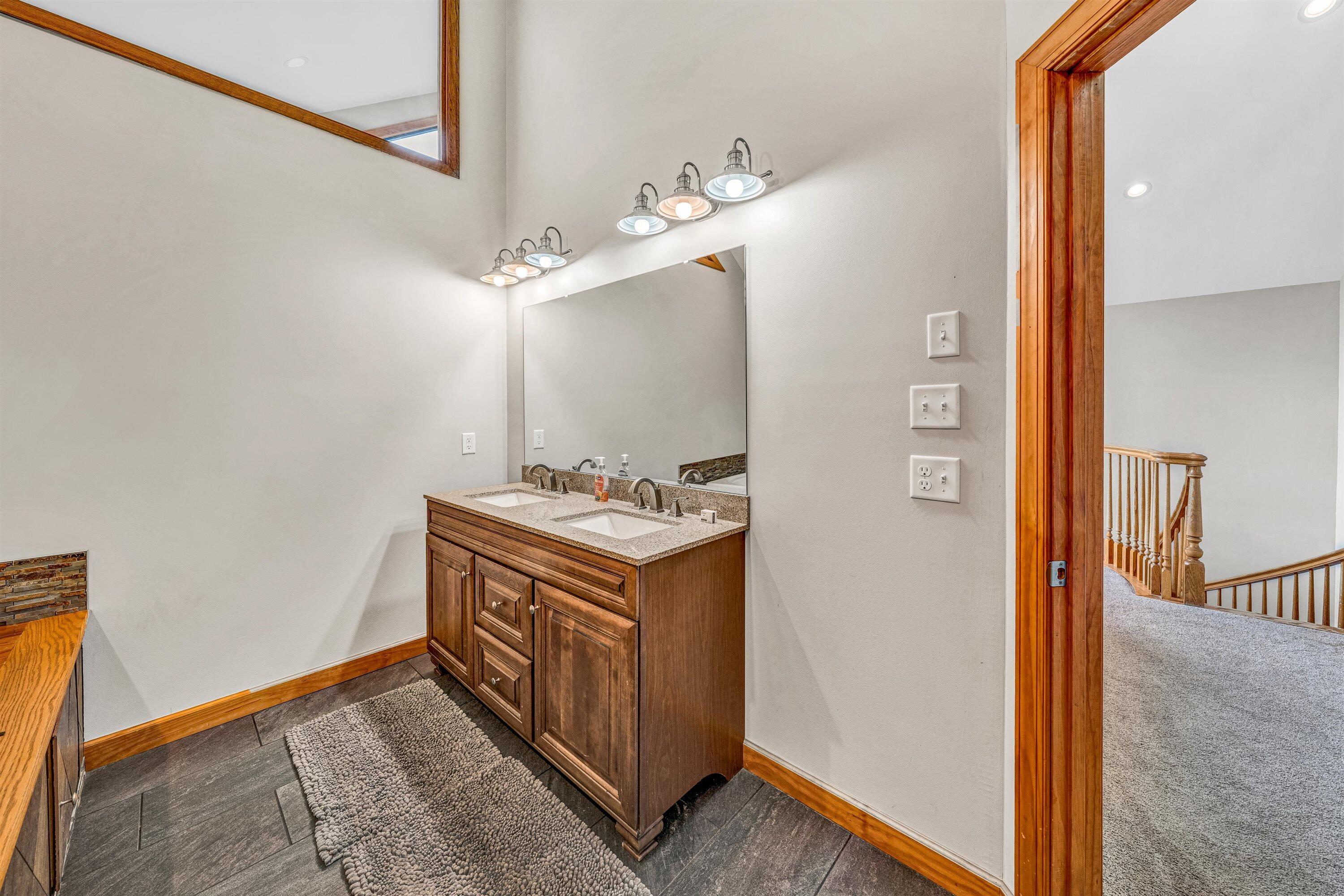 510 Crestview Road Wirtz, VA 24184 - Photo 27 of 50 27-DSC00259