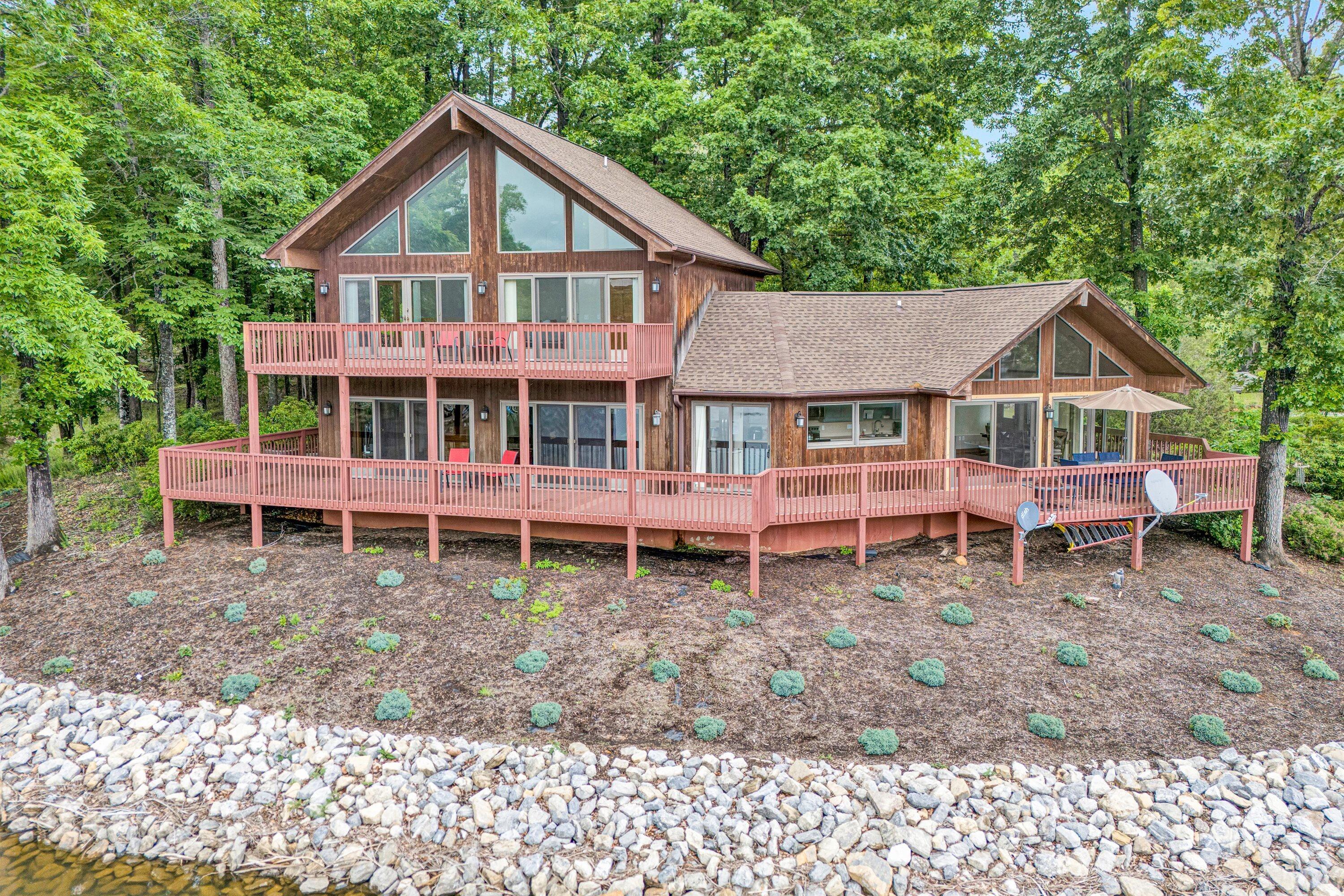 510 Crestview Road Wirtz, VA 24184 - Photo 4 of 50 04-DJI_20250528144840_0213