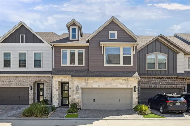 $3,000 | 10961 Hewitt Cliff Lane, Houston, TX 77043