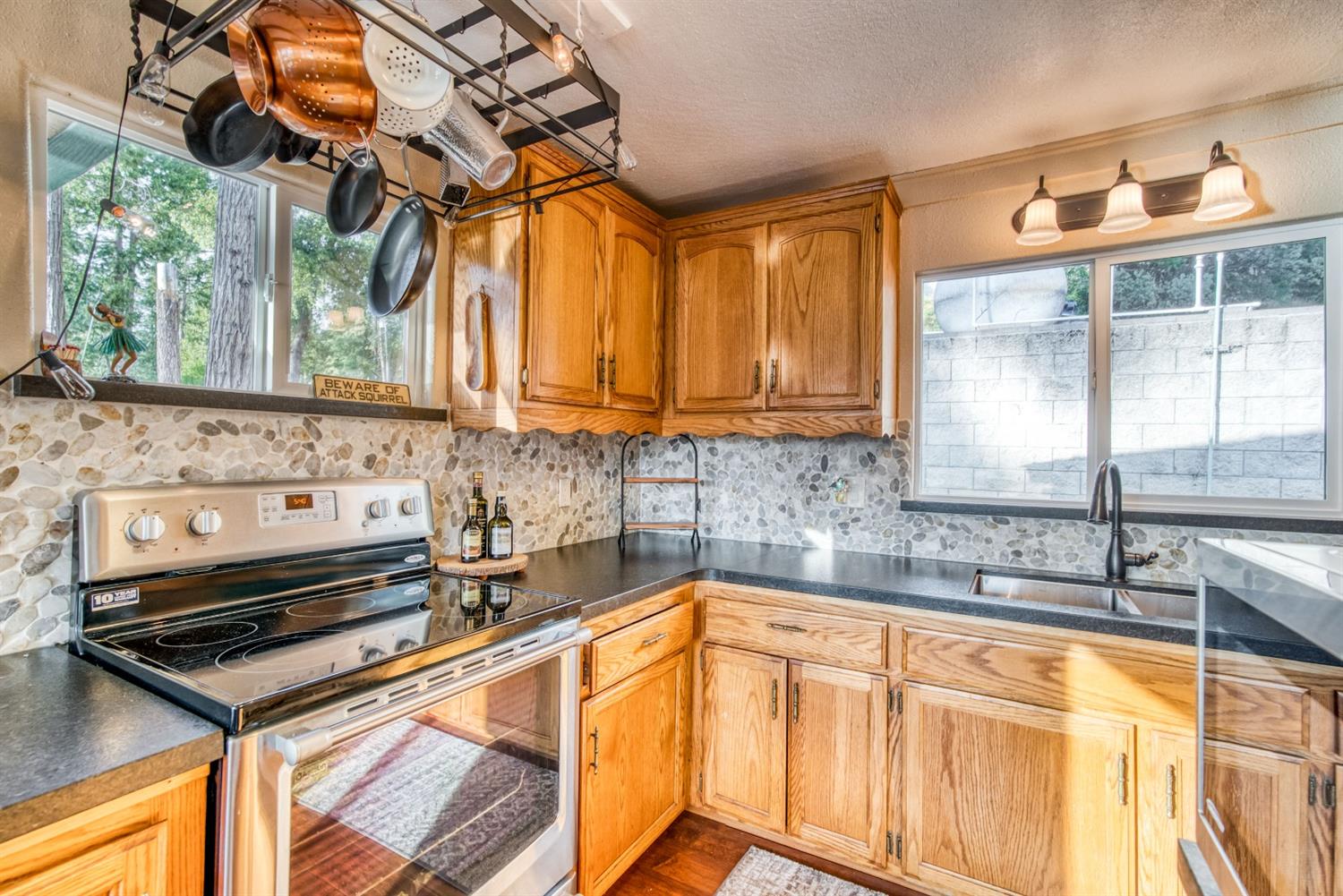 53696 Acorn Road Bass Lake, CA 93604 - Photo 18 of 69 Gallery Image 18