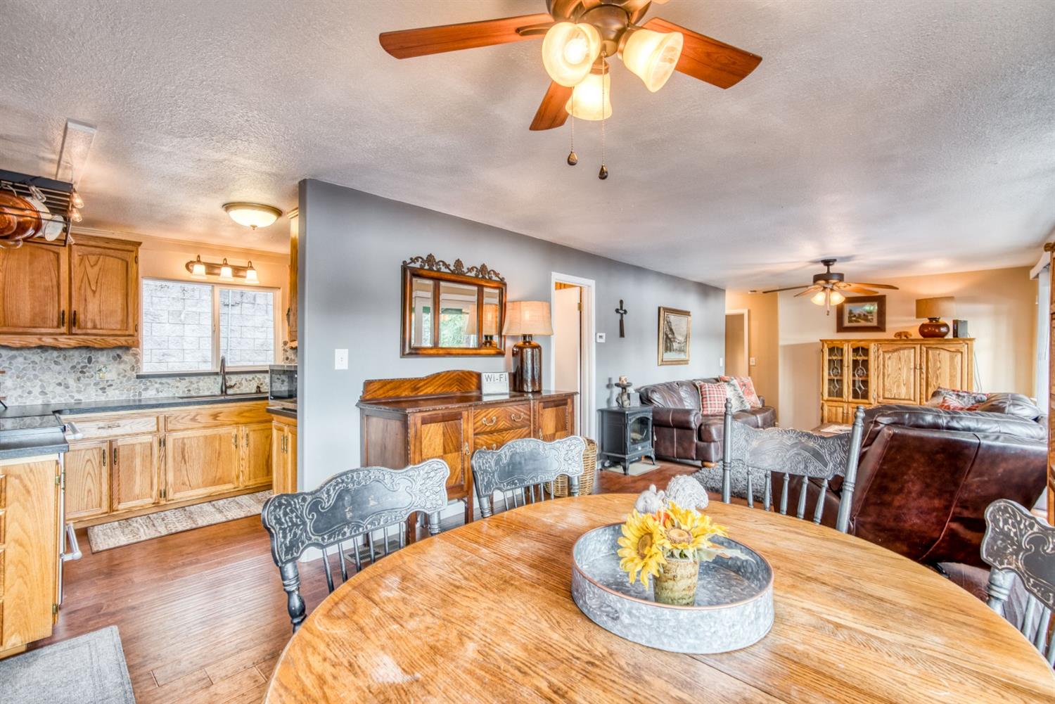 53696 Acorn Road Bass Lake, CA 93604 - Photo 24 of 69 Gallery Image 24