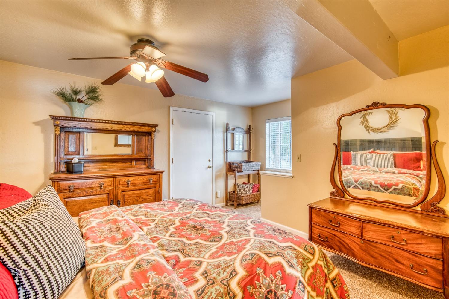 53696 Acorn Road Bass Lake, CA 93604 - Photo 43 of 69 Gallery Image 43