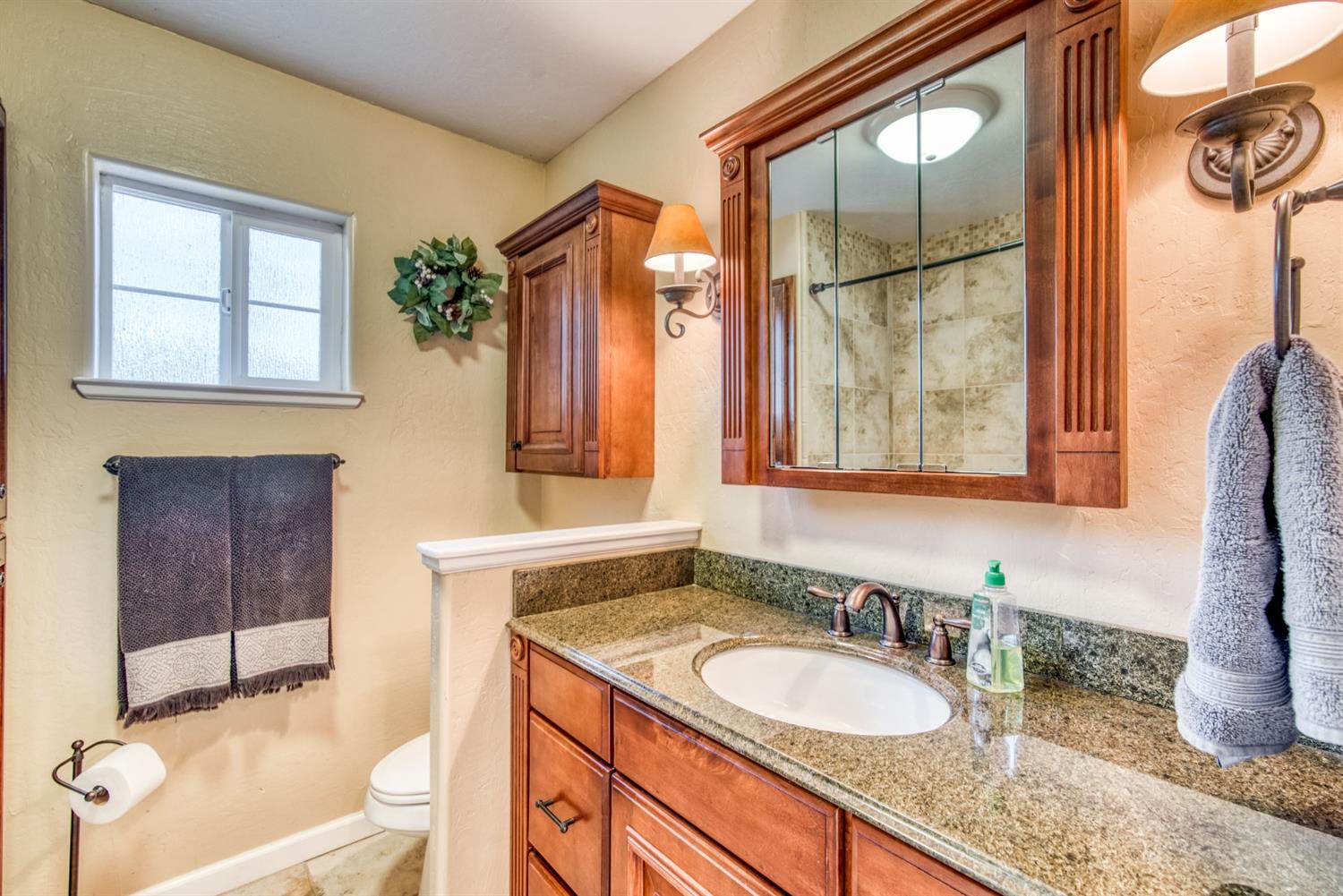 53696 Acorn Road Bass Lake, CA 93604 - Photo 49 of 69 Gallery Image 49