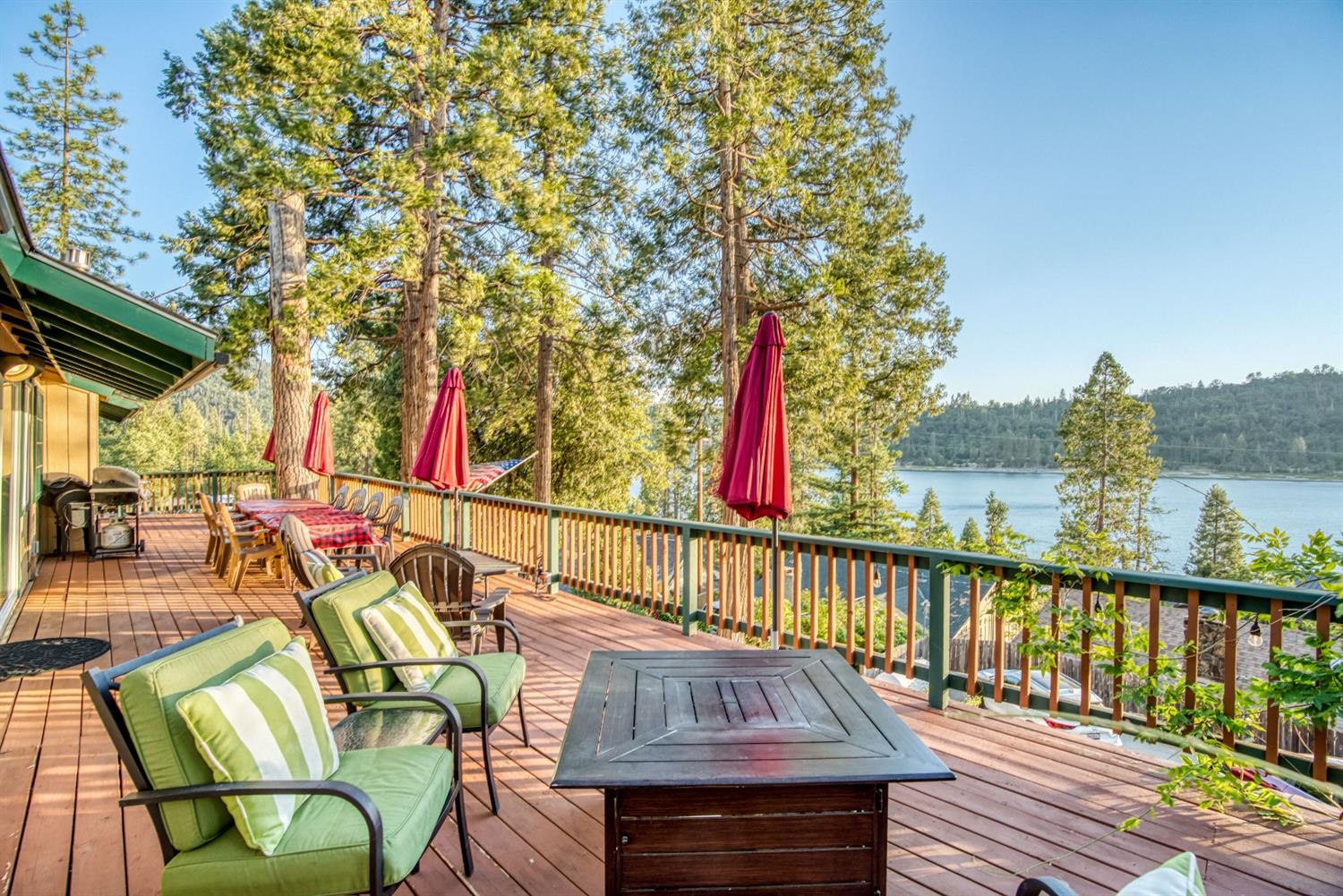 53696 Acorn Road Bass Lake, CA 93604 - Photo 7 of 69 Gallery Image 7
