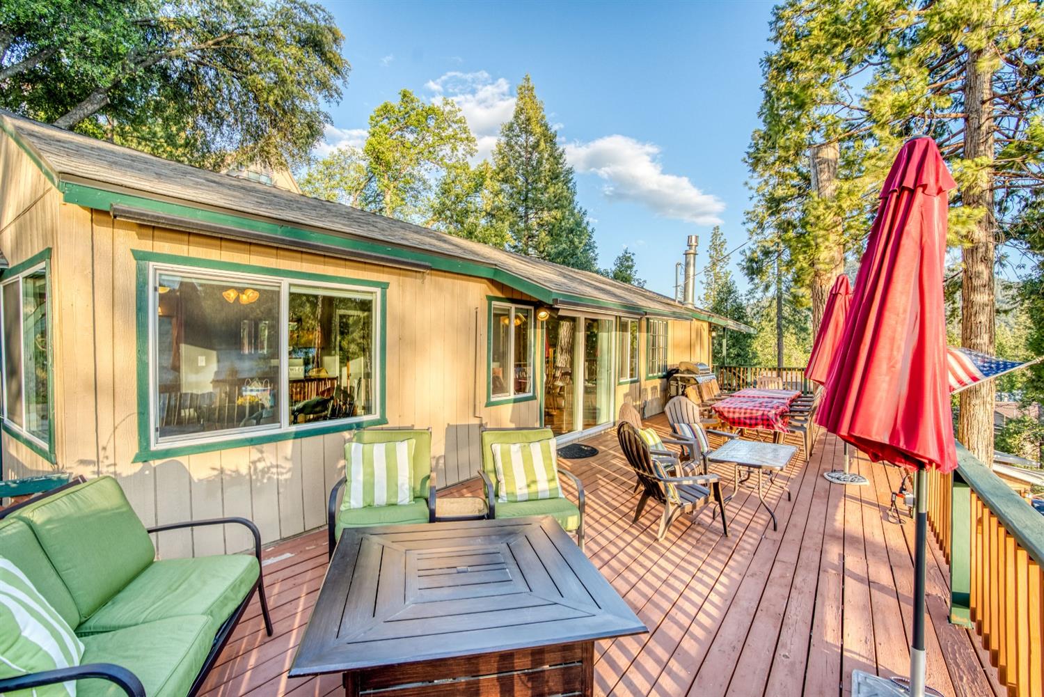 53696 Acorn Road Bass Lake, CA 93604 - Photo 9 of 69 Gallery Image 9