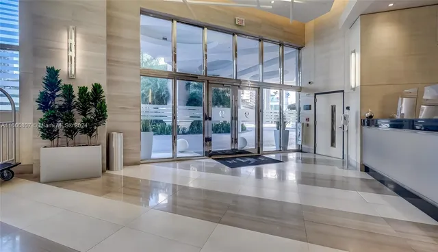 $659,000 | 999 Southwest 1st Avenue, Unit 1807, Miami, FL 33130