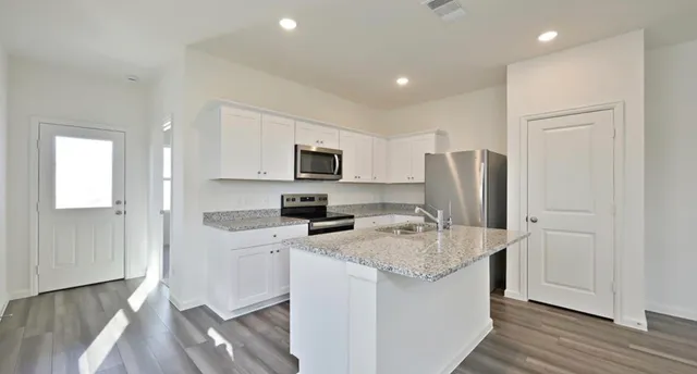 $1,700 | 524 Halifax Court, Montgomery, TX 77316