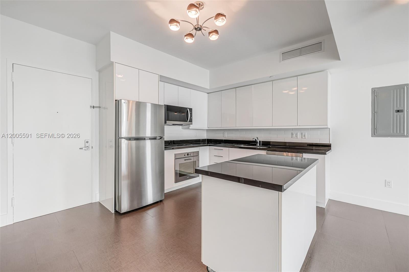 92 Southwest 3rd Street, Unit 2212 Miami, FL 33130 - Photo 11 of 50