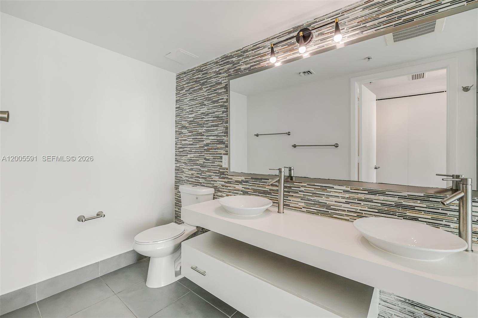 92 Southwest 3rd Street, Unit 2212 Miami, FL 33130 - Photo 27 of 50