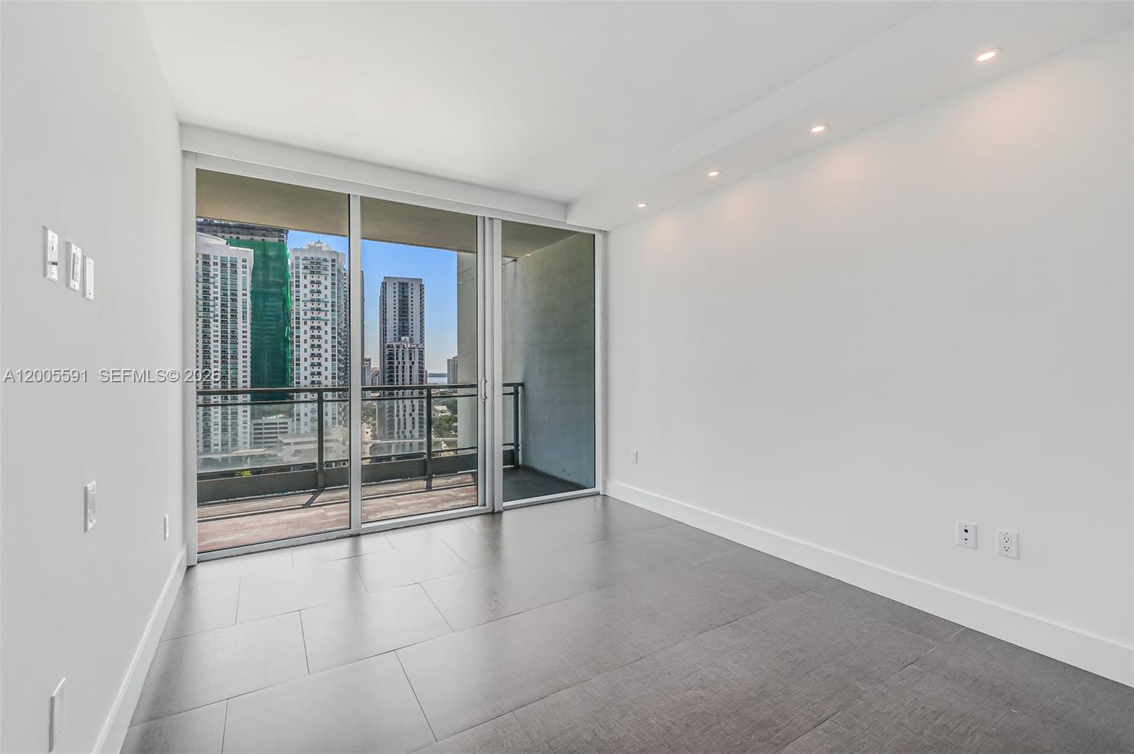 92 Southwest 3rd Street, Unit 2212 Miami, FL 33130 - Photo 31 of 50