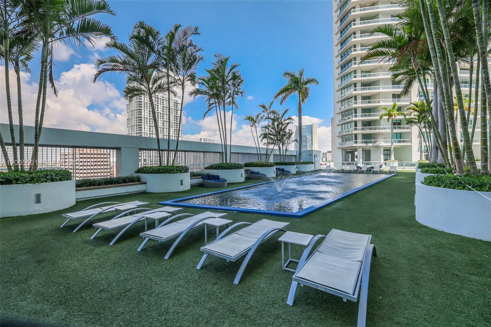 92 Southwest 3rd Street, Unit 2212 Miami, FL 33130 - Photo 47 of 50