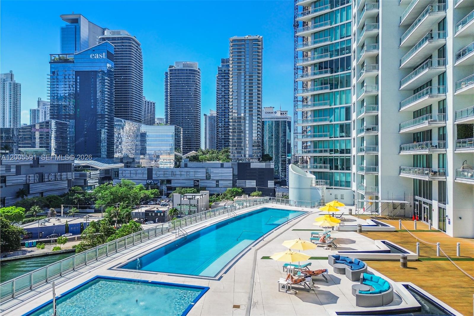 92 Southwest 3rd Street, Unit 2212 Miami, FL 33130 - Photo 48 of 50