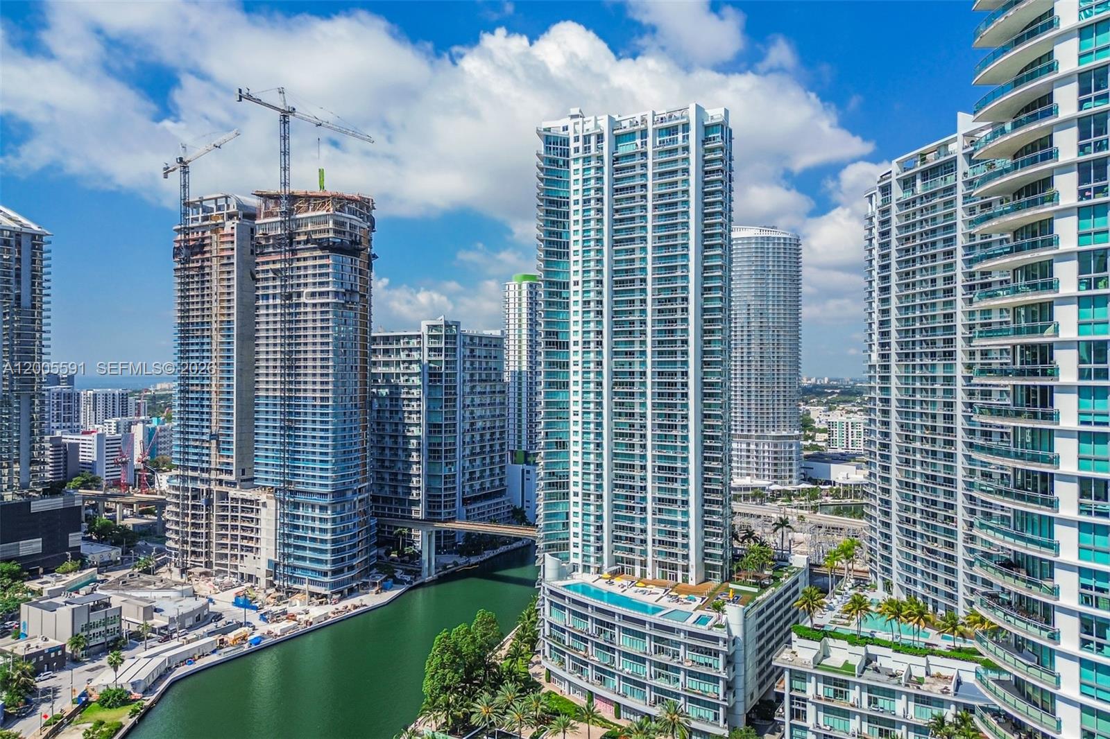 92 Southwest 3rd Street, Unit 2212 Miami, FL 33130 - Photo 5 of 50