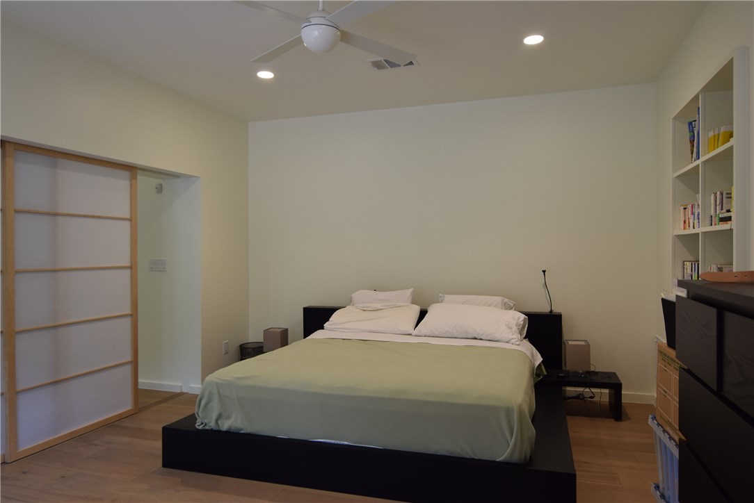 1805 Winter Park Road Austin, TX 78746 - Photo 20 of 40 Big master bedroom downstairs