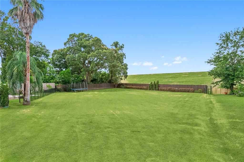 33 Chalstrom Drive River Ridge, LA 70123 - Photo 1 of 7 Gallery Image 1