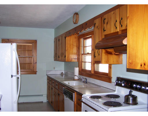 133 Turners Falls Road Montague, MA 01351 - Photo 3 of 16 Gallery Image 3