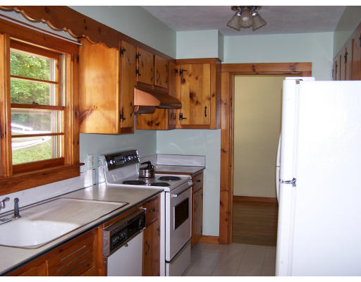 133 Turners Falls Road Montague, MA 01351 - Photo 4 of 16 Gallery Image 4