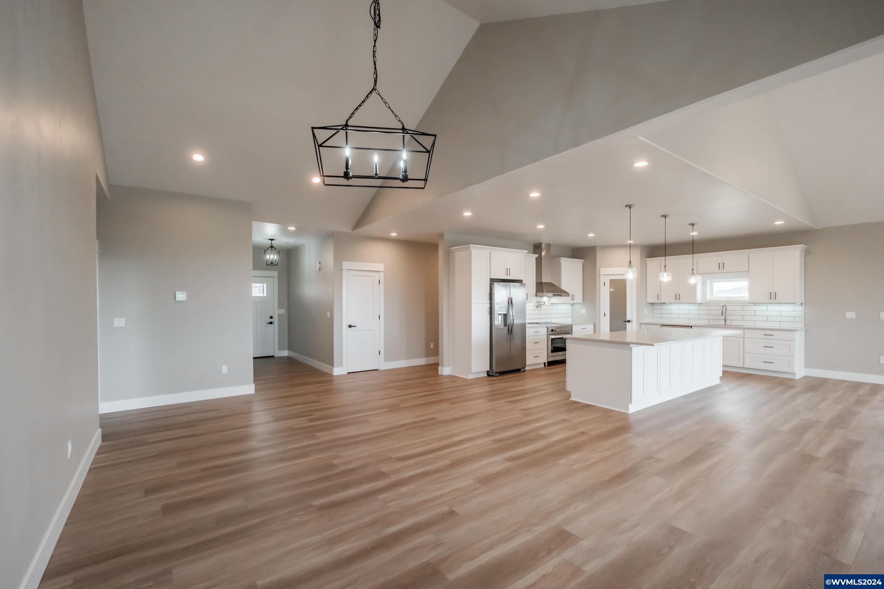 36743 Bourbon Ridge Lane Lebanon, OR 97355 - Photo 10 of 47 Gallery Image 10