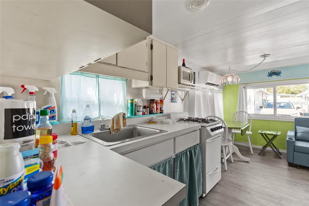 10315 Cortez Road West, Unit 624 Bradenton, FL 34210 - Photo 6 of 15